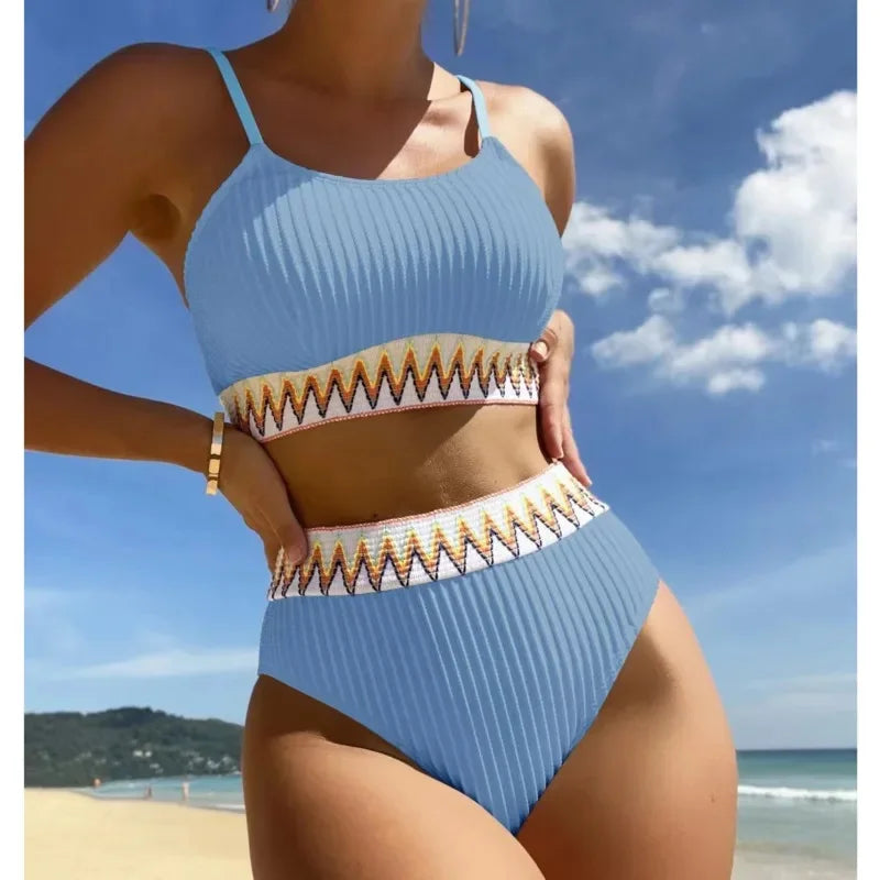 Adéla – Vyšívané bikiny s vysokým pasem a bandeau střihem