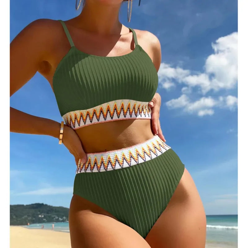 Adéla – Vyšívané bikiny s vysokým pasem a bandeau střihem